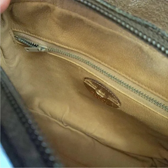 Gucci Elegant Brown and Cream Crossbody Bag - Picture 4 of 16